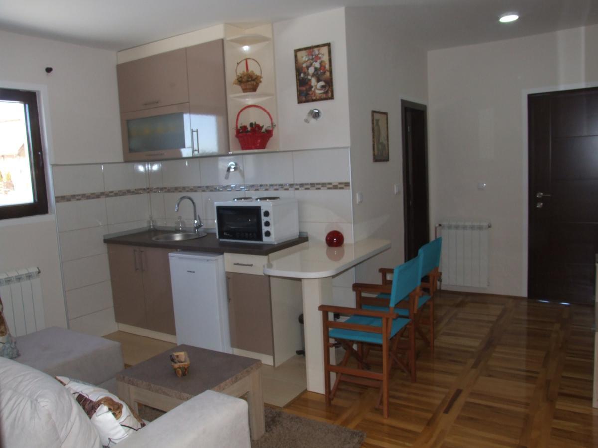 Apartmani Tarsko Sunce Калудерске Баре Екстериор снимка